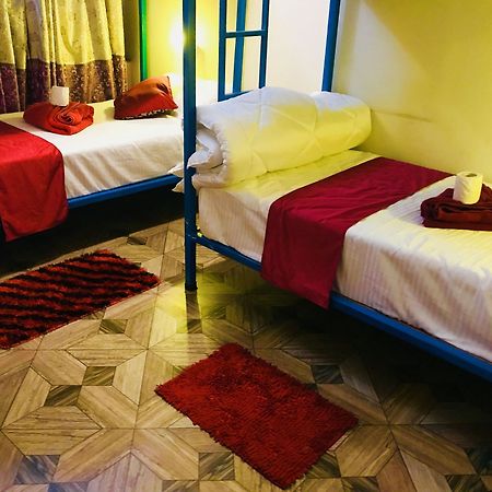 Aroma Tourist Hostel Покхара Екстер'єр фото