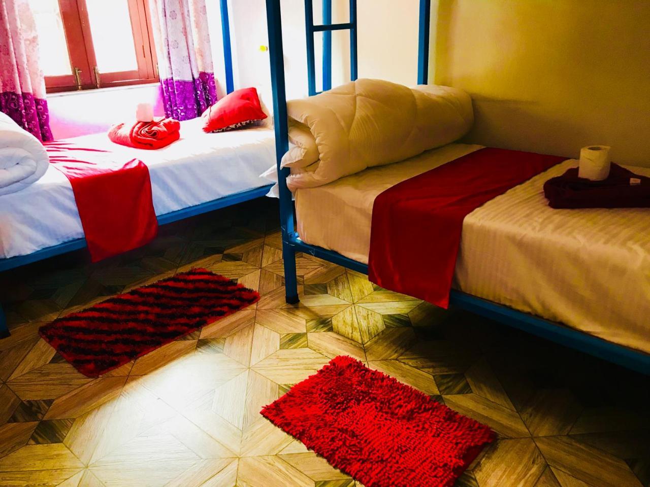 Aroma Tourist Hostel Покхара Екстер'єр фото